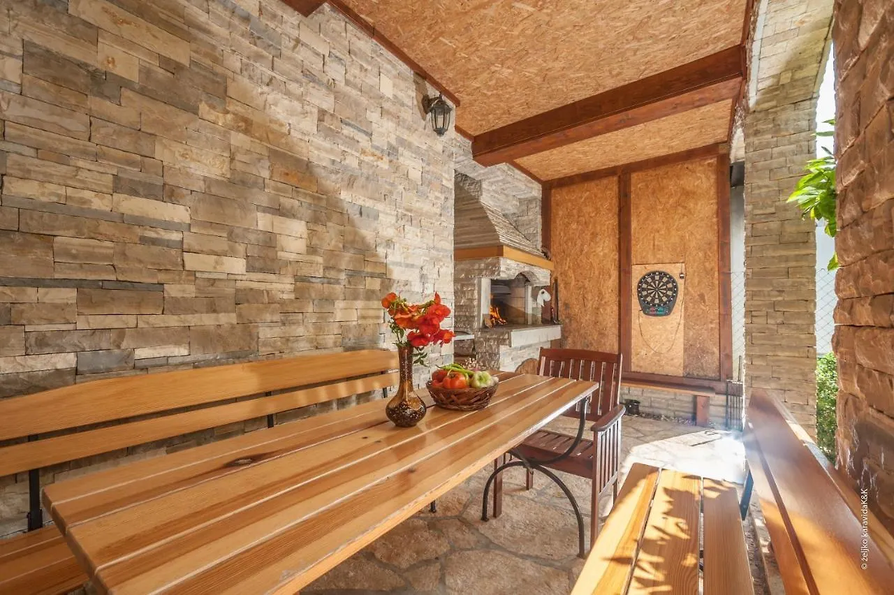 Apartment Slavica Posedarje 0*,