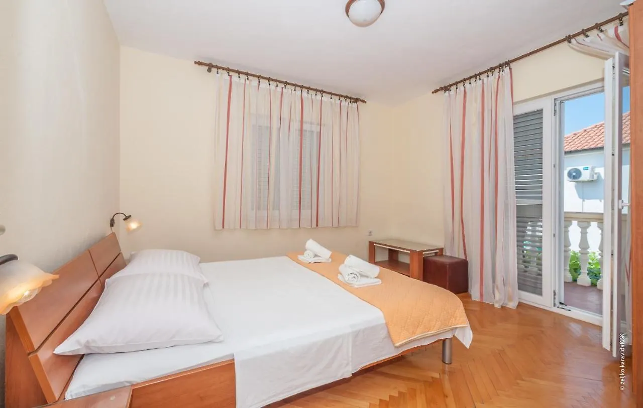 Apartment Slavica Posedarje 0*,