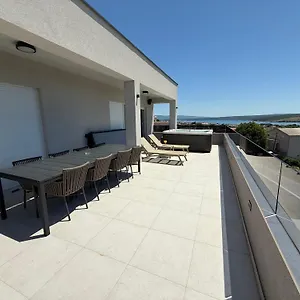  Apartment Madison